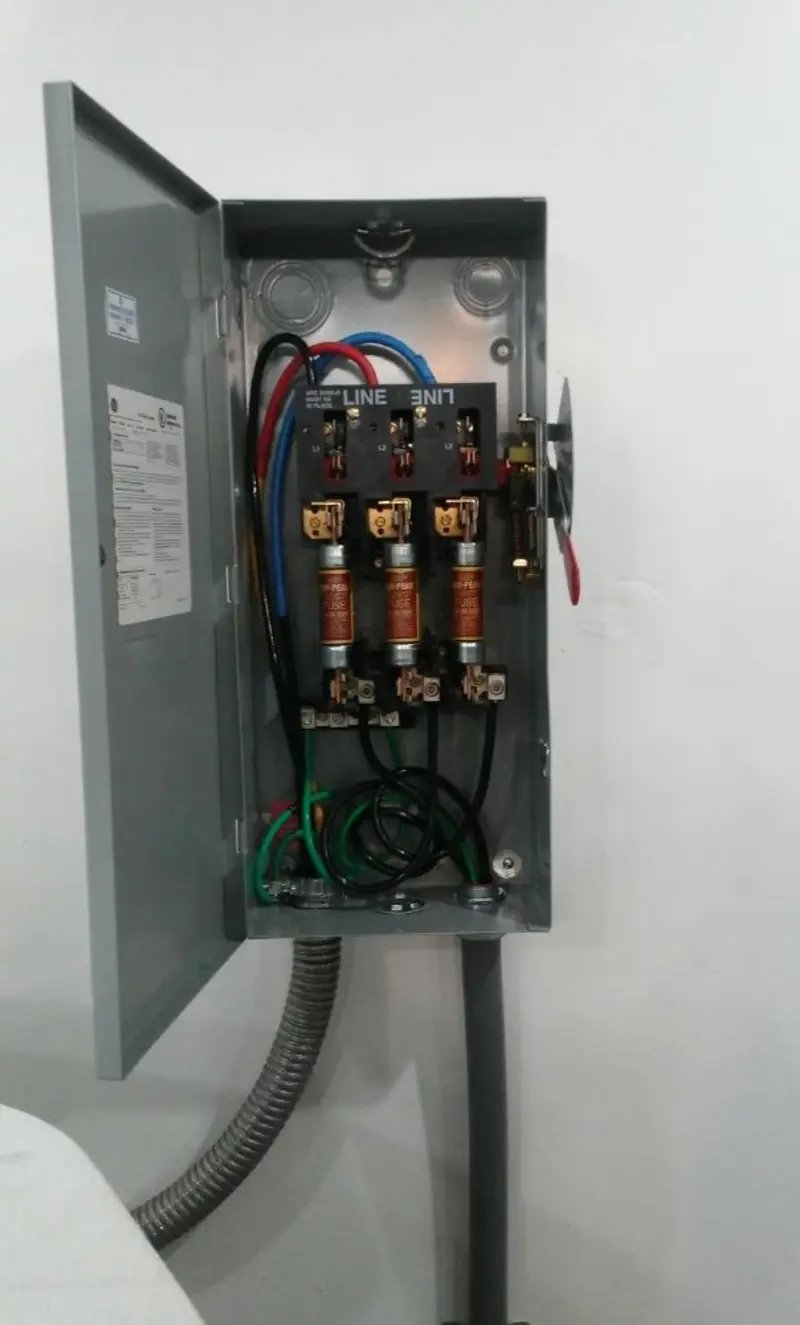 Three-phase disconnect switch installed for Electrical Wiring & Rewiring in Red Oak